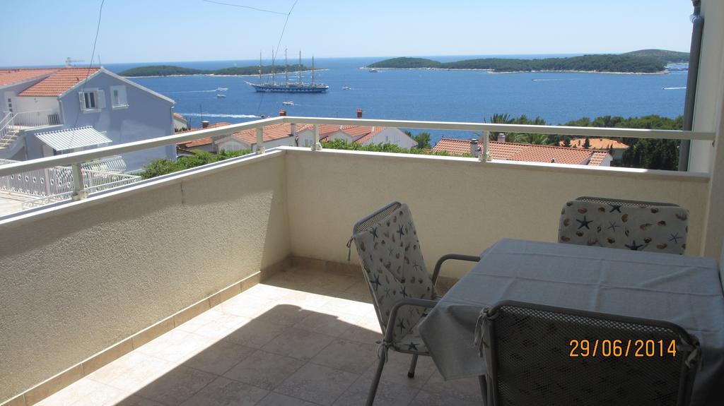 J&B Holiday House Hvar Hvar Town Exterior photo